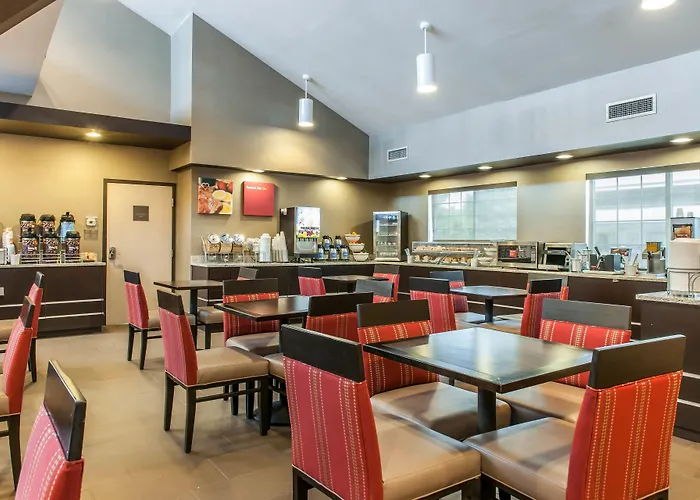 Hotel Comfort Expo Center 4*